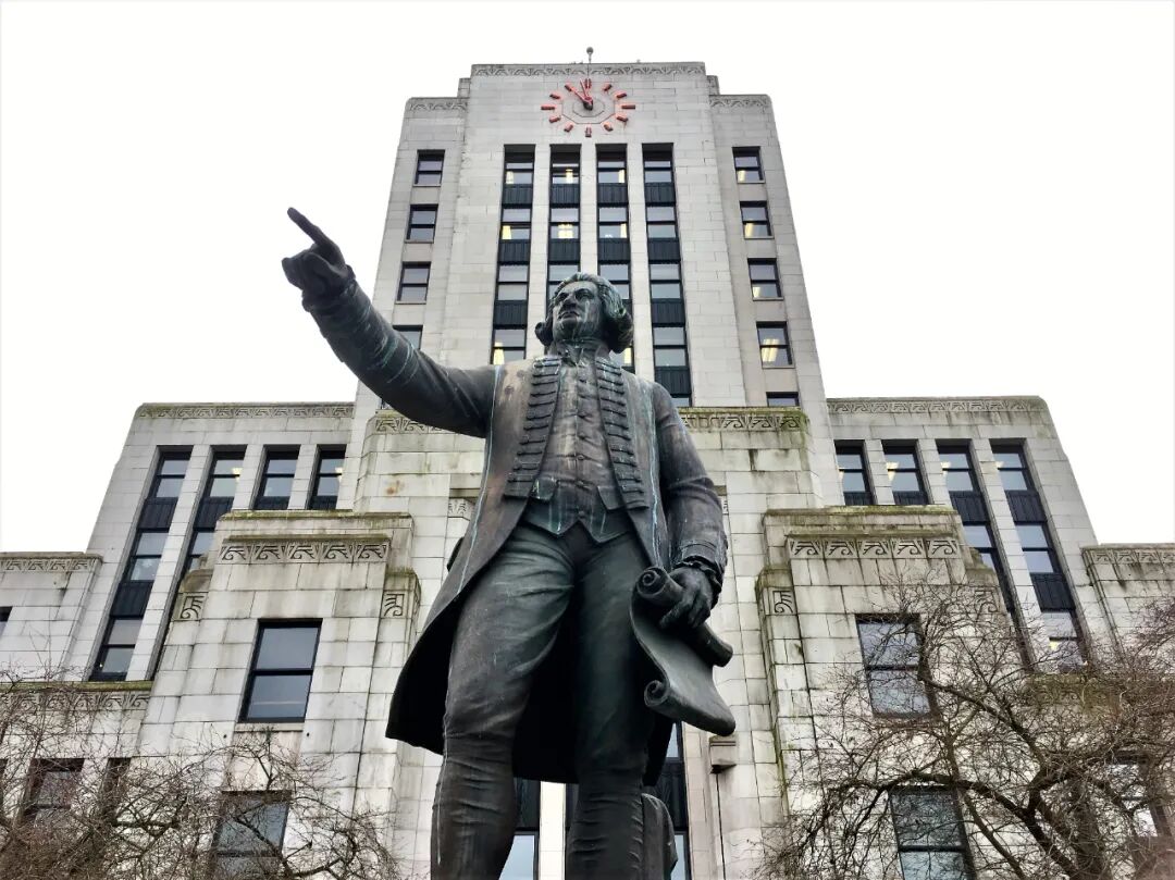 温哥华市通过：开发费临时减免 20%！帮2 万套新房“起死回生”！