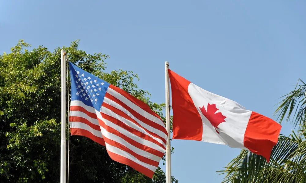 房产全买在加拿大=同一个风险里重复加仓！美国房产不是替代，而是补全加拿大投资