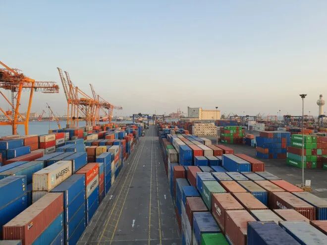 加拿大邮政宣布：“无限期”停寄12国包裹！海运暴涨80%！