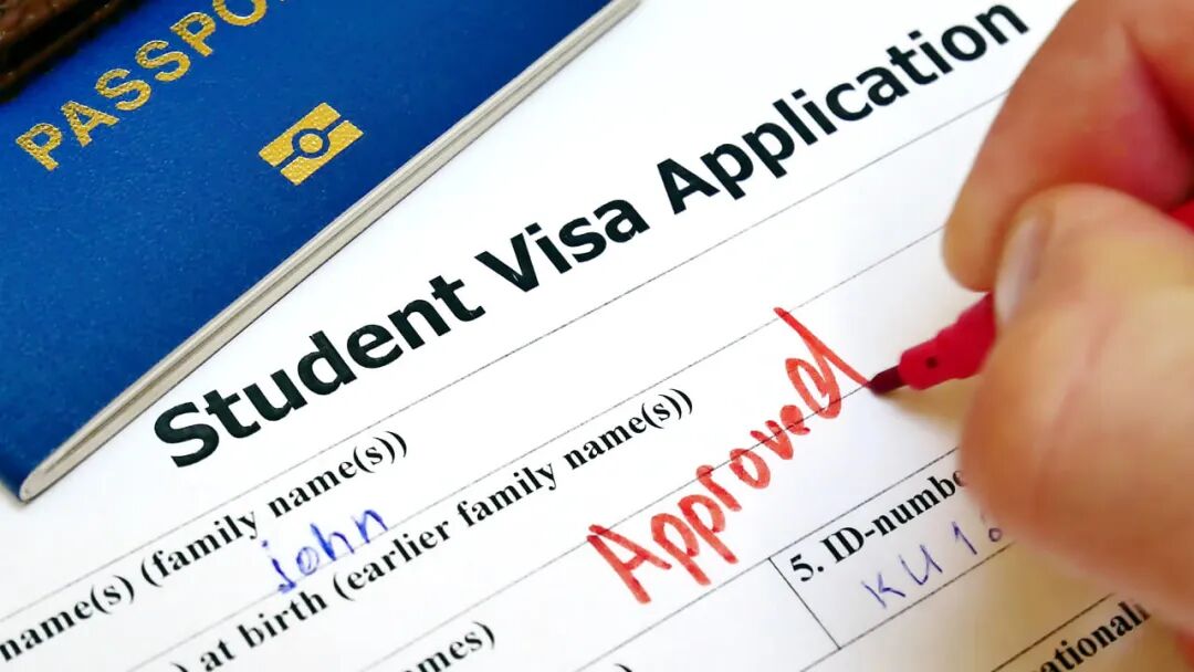 加拿大公布2026年各省国际学生名额！卑诗省获2.48万