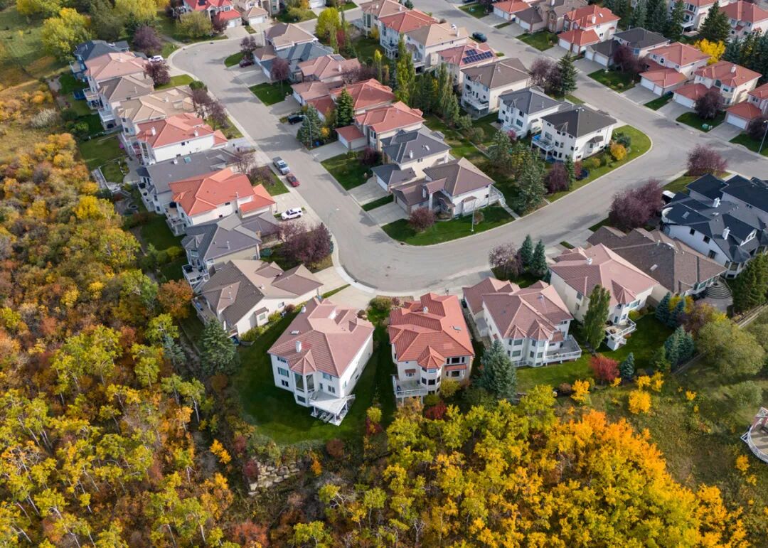 10月地产市场或为短期反弹、喘息！专家警告：多地可能仍未触底