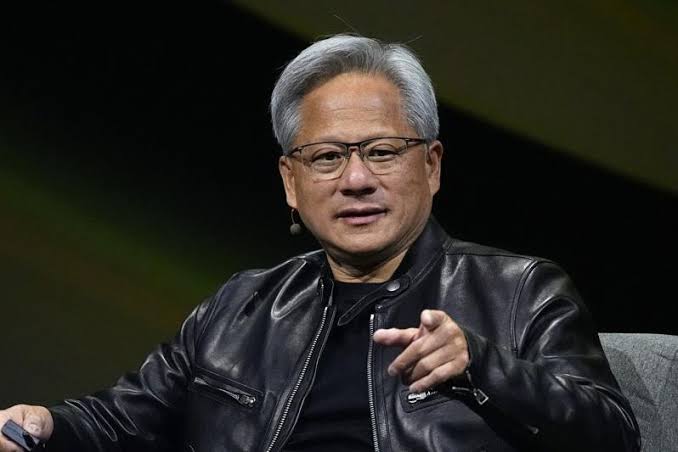 黄仁勋：AI无需任何新法律，安全与速度可兼得