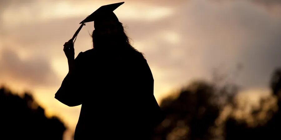 上学缺钱？学费、生活费到托儿费...BC省高校资助体系StudentAid一次讲明白